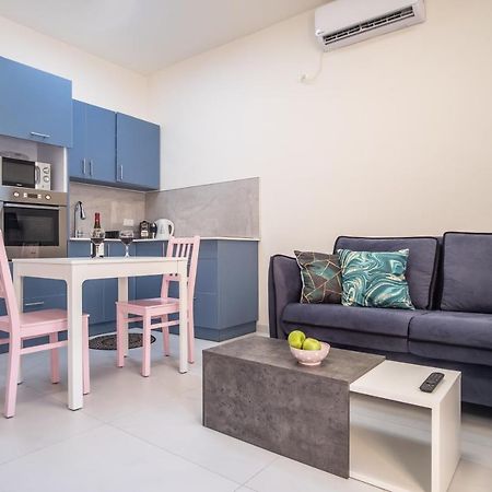 Port City Haifa - Luxury Apartments 50 Mtrs From The Beach Exterior foto