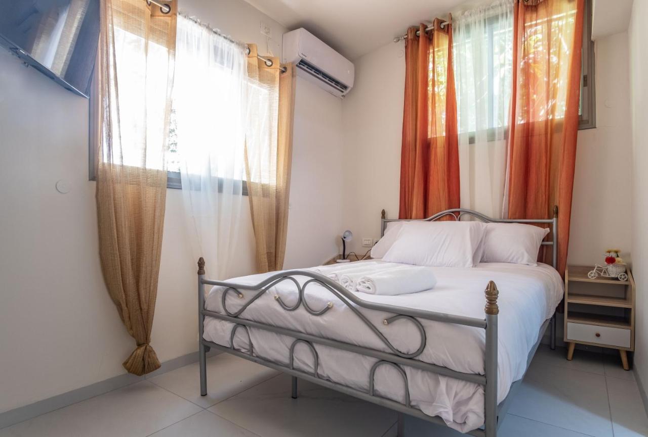 Port City Haifa - Luxury Apartments 50 Mtrs From The Beach Exterior foto