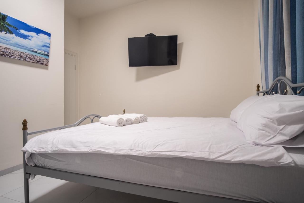 Port City Haifa - Luxury Apartments 50 Mtrs From The Beach Exterior foto